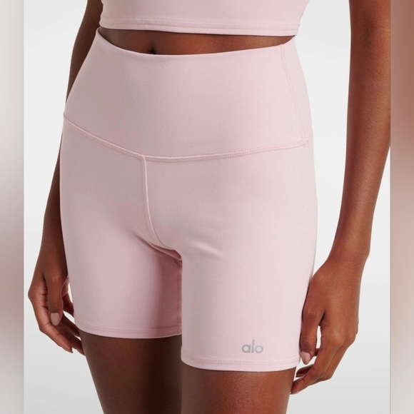 ALO Yoga Pants - Alo 🩰 Women’s 5" Airbrush High-Waist Biker Short - Ballet Pink XS Extra Small